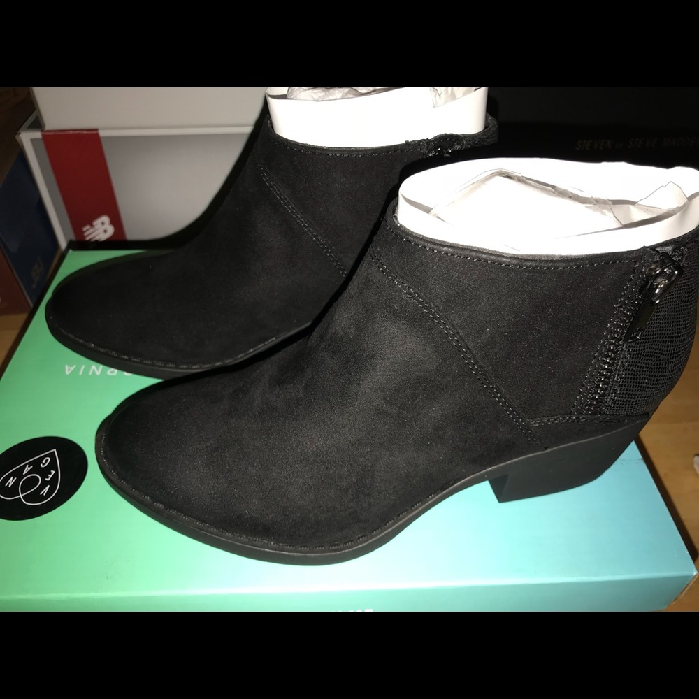 Born in California Union Exotic Black Bootie Sz 6